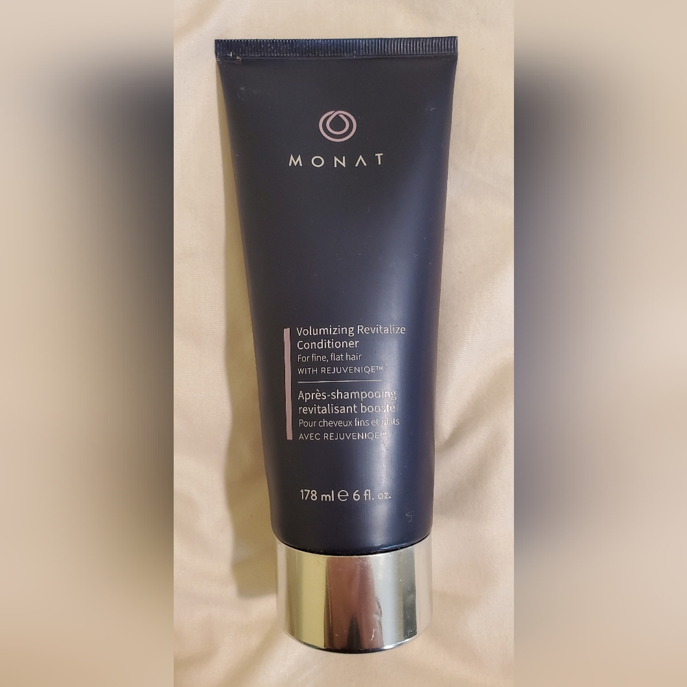 Monat volumizing revitalize conditioner 6oz